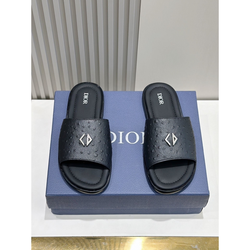 ch**an D*or slippers